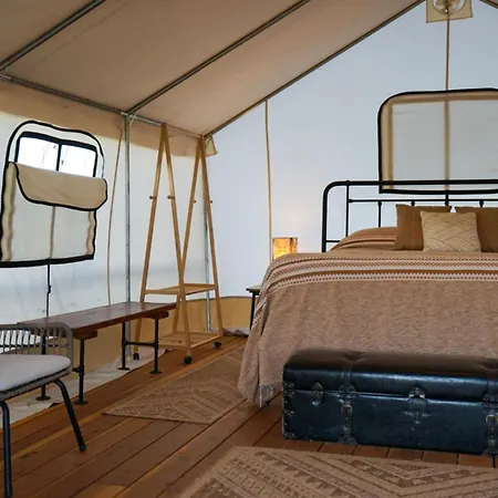 Basecamp 37° Hotel Kanab Exterior photo