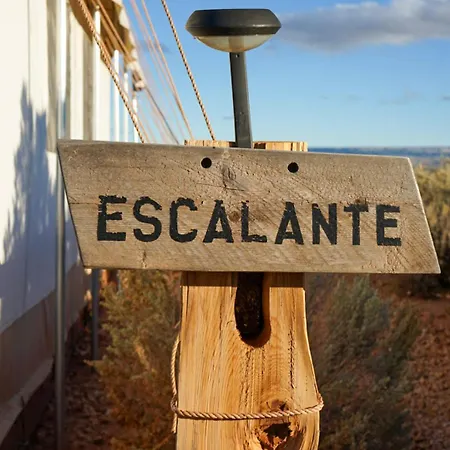 Basecamp 37° Hotel Kanab Exterior photo