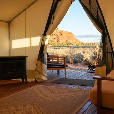 Basecamp 37° Hotel Kanab Exterior photo