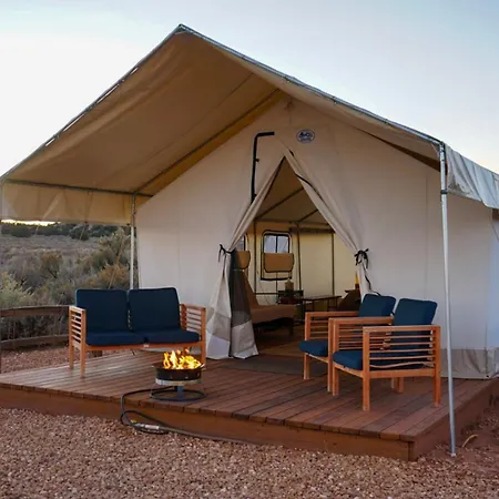 Basecamp 37° Hotel Kanab Exterior photo